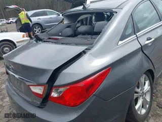 2013 Hyundai Sonata SE with VIN 5NPEC4AC8DH676492, listed as a IAAI auction lot 41804450 with 145,707 mi miles. Bid and sale history available at carsss.com. Image 17.