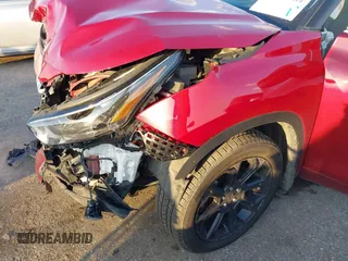 2023 Toyota Highlander L z VIN 5TDKDRAH9PS526978, wystawiony jako IAAI lot #40818784 z przebiegiem 82 801 mil mil oraz . Historia ofert i sprzedaży dostępna na DreamBid. Obrazek 6.