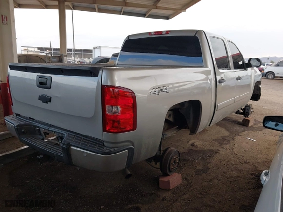 2007 Chevrolet Silverado 1500 LT w/1LT with VIN 3GCEK13367G545265, listed as a IAAI auction lot 41260768 with 162,356 mi miles. Bid and sale history available at carsss.com. Image 4.