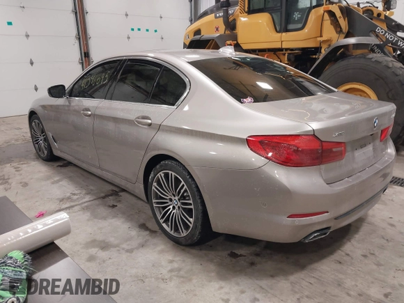 2019 BMW 5 Series 540i xDrive with VIN WBAJE7C58KWW24695, listed as a IAAI auction lot 41346095 with 65,374 mi miles and . Bid and sale history available at carsss.com. Image 3.