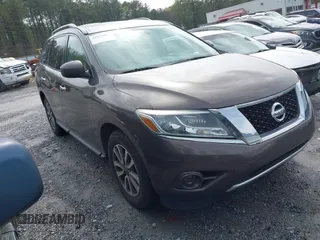 2016 Nissan Pathfinder SV with VIN 5N1AR2MN6GC651858, listed as a IAAI auction lot 41920897 with 247,344 mi miles. Bid and sale history available at carsss.com. Image 1.