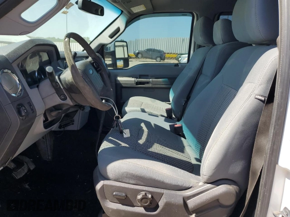 2011 Ford F-250 XL z VIN 1FT7W2BT5BEC57113, wystawiony jako Copart lot #56326645 z przebiegiem 336 690 mil mil oraz Szkoda całkowita • Salvage title. Historia ofert i sprzedaży dostępna na DreamBid. Obrazek 7.