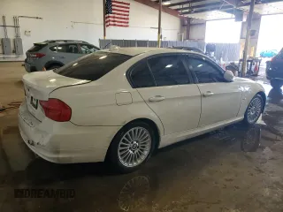2009 BMW 3 Series 328i z VIN WBAPH57509NM32770, wystawiony jako Copart lot #54171475 z przebiegiem 179 642 mil mil oraz Szkoda całkowita • Salvage title. Historia ofert i sprzedaży dostępna na DreamBid. Obrazek 3.