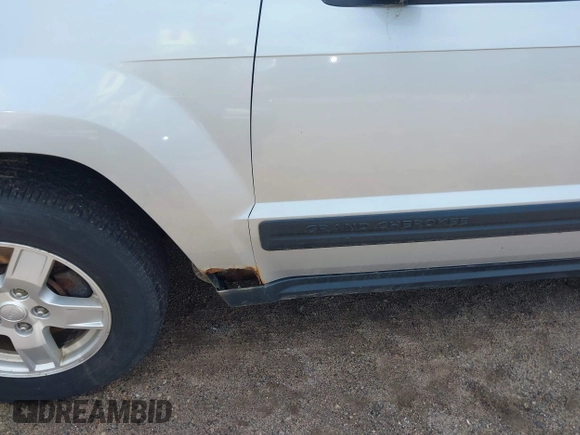 2005 Jeep Grand Cherokee Laredo with VIN 1J4GR48K55C573607, listed as a IAAI auction lot 42834424 with 130,275 mi miles and . Bid and sale history available at DreamBid. Image 6.