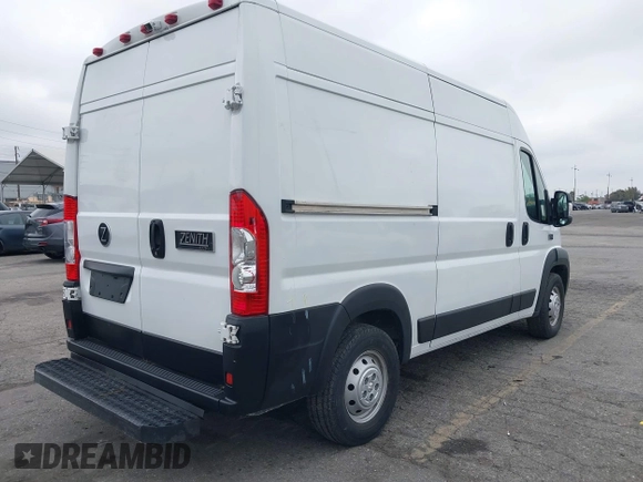 2015 Ram ProMaster Cargo with VIN 3C6TRVCG2FE503156, listed as a IAAI auction lot 42081368 with 19,334 mi miles and . Bid and sale history available at DreamBid. Image 4.