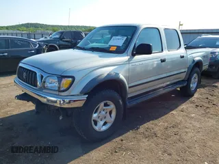 2001 Toyota Tacoma PreRunner z VIN 5TEGN92N41Z768370, wystawiony jako IAAI lot #42228571 z przebiegiem 172 317 mil mil oraz . Historia ofert i sprzedaży dostępna na DreamBid. Obrazek 2.