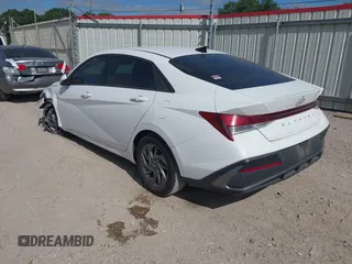 2024 Hyundai Elantra SEL с VIN KMHLM4DG4RU642352, выставлен на аукционе IAAI как лот 42020717 с пробегом 28 515 миль миль и . История ставок и продаж доступна на DreamBid. Изображение 3.