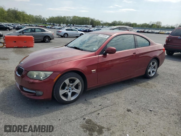 2011 BMW 3 Series 328i xDrive z VIN WBAKF3C55BE442596, wystawiony jako Copart lot #55130345 z przebiegiem 95 848 mil mil oraz Szkody całkowita. Historia ofert i sprzedaży dostępna na DreamBid. Obrazek 1.