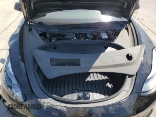 2023 Tesla Model 3 z VIN 5YJ3E1EA9PF665321, wystawiony jako Copart lot #59938995 z przebiegiem 60 679 mil mil oraz Szkoda całkowita • Salvage title. Historia ofert i sprzedaży dostępna na DreamBid. Obrazek 11.