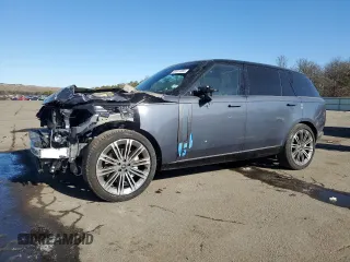 2025 Land Rover Range Rover SE z VIN SALKPBFUXSA265976, wystawiony jako Copart lot #41811005 z przebiegiem 620 mil mil oraz Szkoda całkowita • Salvage title. Historia ofert i sprzedaży dostępna na DreamBid. Obrazek 1.