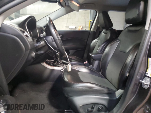 2019 Jeep Compass Latitude с VIN 3C4NJDBB4KT673422, выставлен на аукционе Copart как лот 60872845 с пробегом 77 270 миль миль и Списание • Salvage title. История ставок и продаж доступна на DreamBid. Изображение 7.