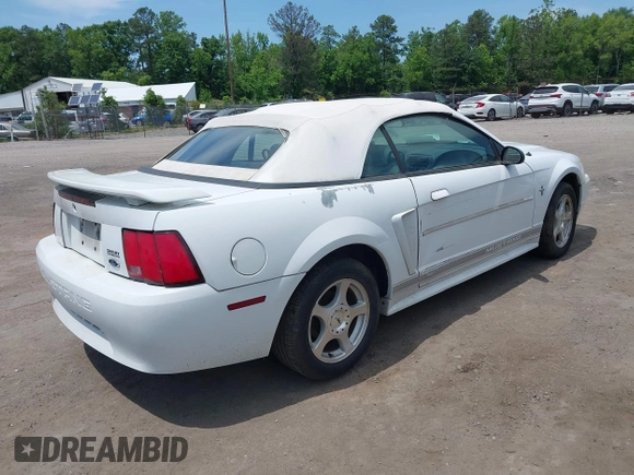 2003 Ford Mustang Deluxe with VIN 1FAFP44423F446524, listed as a IAAI auction lot 42316187 with 240,238 mi miles and . Bid and sale history available at DreamBid. Image 4.