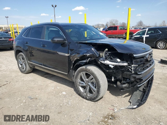 2024 Volkswagen Atlas SEL R-Line with VIN 1V2AE2CAXRC228149, listed as a Copart auction lot 51111825 with 6,548 mi miles and Salvage title. Bid and sale history available at DreamBid. Image 4.