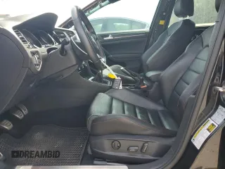 2018 Volkswagen GTI S z VIN 3VW547AU2JM288605, wystawiony jako Copart lot #53961235 z przebiegiem 121 304 mil mil oraz Szkoda całkowita • Salvage title. Historia ofert i sprzedaży dostępna na DreamBid. Obrazek 7.