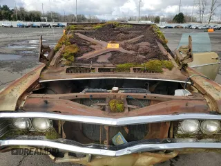 1969 Chevrolet Impala z VIN 164479J176501, wystawiony jako Copart lot #48632015 z przebiegiem Nie podano mil oraz Czysty tytuł • Clean title. Historia ofert i sprzedaży dostępna na DreamBid. Obrazek 11.