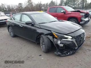 2023 Nissan Altima SV z VIN 1N4BL4DW4PN378184, wystawiony jako IAAI lot #41856287 z przebiegiem 27 750 mil mil oraz . Historia ofert i sprzedaży dostępna na DreamBid. Obrazek 1.