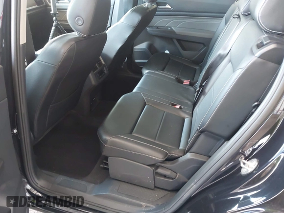 2022 Volkswagen Atlas SE with VIN 1V2KR2CA8NC550050, listed as a IAAI auction lot 42099174 with 55,967 mi miles and . Bid and sale history available at DreamBid. Image 8.