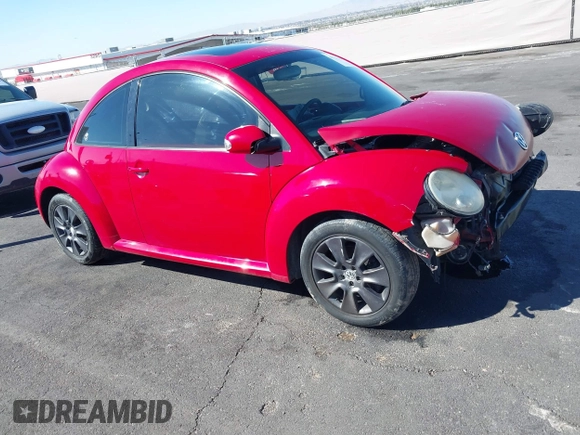 2009 Volkswagen New Beetle Coupe S with VIN 3VWRG31C39M505244, listed as a IAAI auction lot 41733256 with 166,856 mi miles. Bid and sale history available at carsss.com. Image 14.