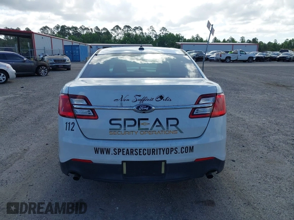 2017 Ford Police Interceptor z VIN 1FAHP2MK8HG123737, wystawiony jako IAAI lot #42128028 z przebiegiem 103 987 mil mil oraz . Historia ofert i sprzedaży dostępna na DreamBid. Obrazek 16.