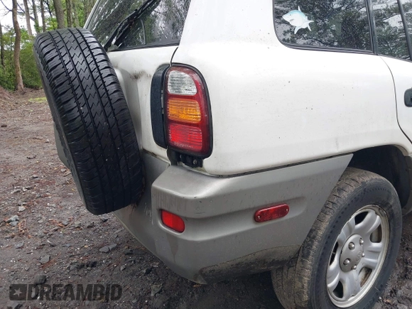 2000 Toyota RAV4 with VIN JT3GP10V0Y0051638, listed as a IAAI auction lot 42374740 with 270,258 mi miles and . Bid and sale history available at DreamBid. Image 13.