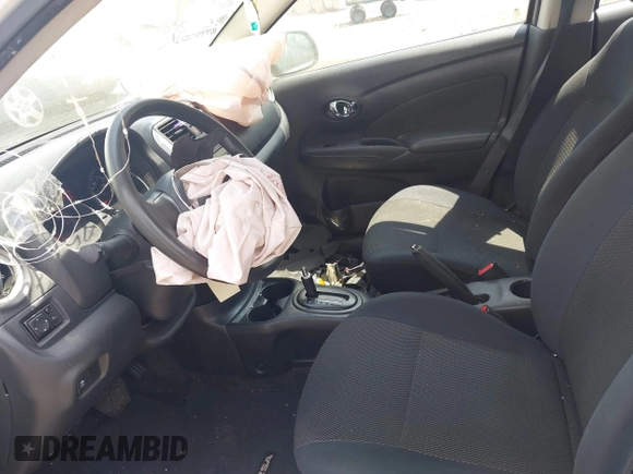 2013 Nissan Versa S Plus z VIN 3N1CN7AP8DL859478, wystawiony jako IAAI lot #42098071 z przebiegiem 107 941 mil mil oraz . Historia ofert i sprzedaży dostępna na DreamBid. Obrazek 5.
