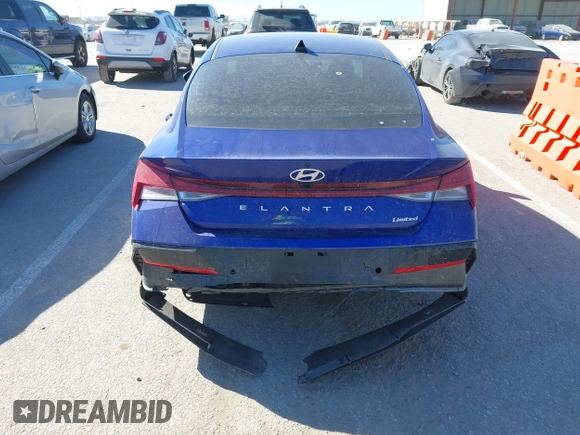 2024 Hyundai Elantra Limited z VIN KMHLP4DG1RU707164, wystawiony jako IAAI lot #41694469 z przebiegiem 11 298 mil mil oraz . Historia ofert i sprzedaży dostępna na DreamBid. Obrazek 16.