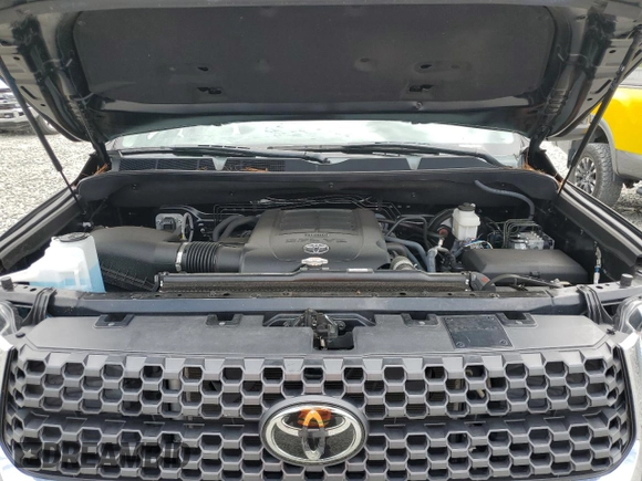 2020 Toyota Tundra 2WD SR5 with VIN 5TFEY5F17LX260869, listed as a Copart auction lot 70342524 with 25,607 mi miles and Salvage Title. Bid and sale history available at carsss.com. Image 12.