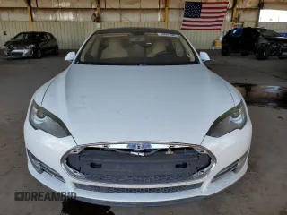 2013 Tesla Model S с VIN 5YJSA1DG5DFP03667, выставлен на аукционе Copart как лот 50607605 с пробегом 87 146 миль миль и Чистый • Clean title. История ставок и продаж доступна на DreamBid. Изображение 5.