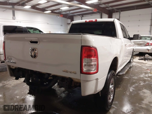 2021 Ram 2500 Big Horn with VIN 3C6UR5DL1MG605601, listed as a IAAI auction lot 41352920 with 92,478 mi miles. Bid and sale history available at carsss.com. Image 4.