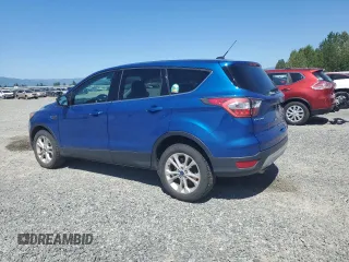 2017 Ford Escape SE z VIN 1FMCU9GD0HUB54075, wystawiony jako Copart lot #60490885 z przebiegiem 121 155 mil mil oraz Czysty tytuł • Clean title. Historia ofert i sprzedaży dostępna na DreamBid. Obrazek 2.