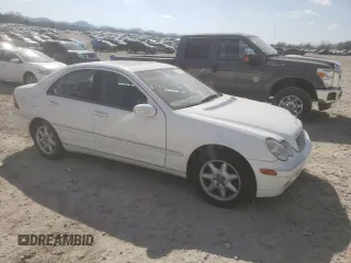 2001 Mercedes-Benz C 230/260/280/320 z VIN WDBRF61J61F037776, wystawiony jako Copart lot #43288745 z przebiegiem 224 041 mil mil oraz Szkoda całkowita • Salvage title. Historia ofert i sprzedaży dostępna na DreamBid. Obrazek 4.
