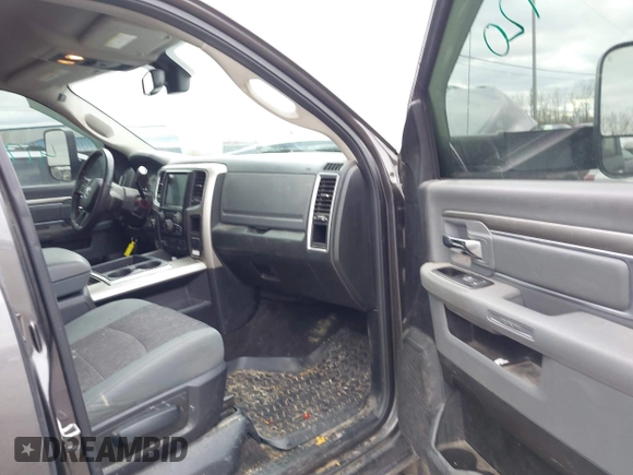 2015 Ram 2500 SLT with VIN 3C6TR5DTXFG611461, listed as a IAAI auction lot 41730420 with 163,581 mi miles. Bid and sale history available at carsss.com. Image 5.