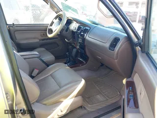 2001 Toyota 4Runner Limited with VIN JT3HN87R119045716, listed as a IAAI auction lot 41681981 with 256,136 mi miles. Bid and sale history available at carsss.com. Image 5.
