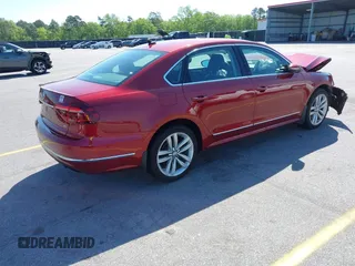 2017 Volkswagen Passat V6 SEL Premium with VIN 1VWCM7A33HC013786, listed as a IAAI auction lot 41981916 with 68,483 mi miles. Bid and sale history available at carsss.com. Image 4.