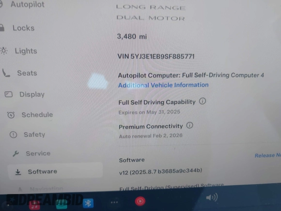 2025 Tesla Model 3 Long Range z VIN 5YJ3E1EB9SF885771, wystawiony jako IAAI lot #42158734 z przebiegiem 3480 mil mil oraz . Historia ofert i sprzedaży dostępna na DreamBid. Obrazek 14.