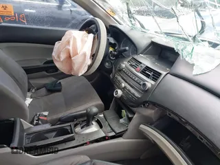 2011 Honda Accord LX-P с VIN 1HGCP2F46BA041522, выставлен на аукционе IAAI как лот 39737912 с пробегом Не указан миль и . История ставок и продаж доступна на DreamBid. Изображение 5.