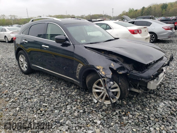 2014 Infiniti QX70 with VIN JN8CS1MU9EM450468, listed as a Copart auction lot 55485575 with 102,261 mi miles and Clean Title. Bid and sale history available at DreamBid. Image 4.