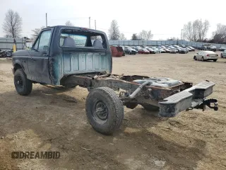 1996 Ford F-250 with VIN 2FTHF26G0TCA69107, listed as a Copart auction lot 43519154 with 0 mi miles and Salvage Title. Bid and sale history available at carsss.com. Image 2.