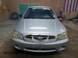 2002 Hyundai Accent with VIN KMHCF35G82U192732, listed as a Copart auction lot 85187074 with 224,194 mi miles and Clean title. Bid and sale history available at DreamBid. Image 5.