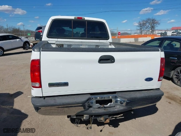 2005 Ford Super Duty F-250 XL with VIN 1FTSX21P55EC76972, listed as a IAAI auction lot 41620344 with 193,624 mi miles. Bid and sale history available at carsss.com. Image 16.