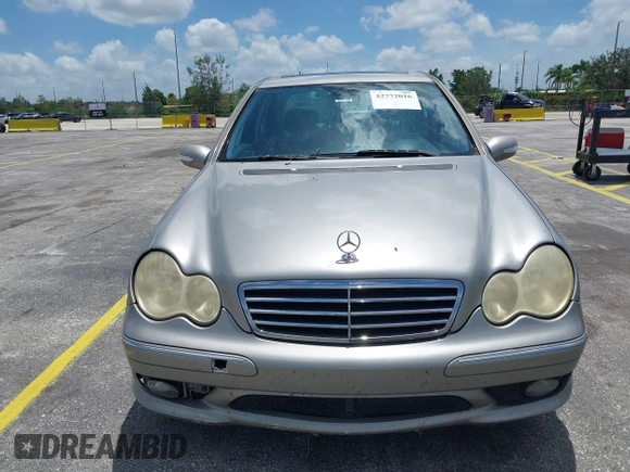 2005 Mercedes-Benz C 230 Kompressor с VIN WDBRF40J75A783792, выставлен на аукционе IAAI как лот 42772016 с пробегом 137 891 миль миль и . История ставок и продаж доступна на DreamBid. Изображение 12.