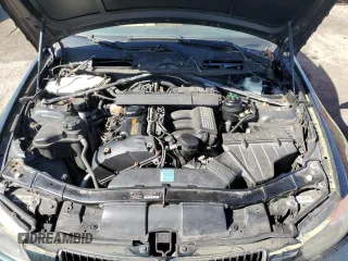 2008 BMW 3 Series 328xi z VIN WBAVC93558K037499, wystawiony jako Copart lot #55252825 z przebiegiem Nie podano mil oraz Czysty tytuł • Clean title. Historia ofert i sprzedaży dostępna na DreamBid. Obrazek 11.