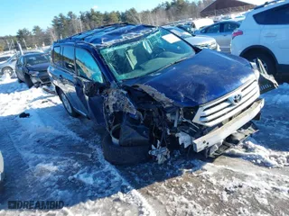 2013 Toyota Highlander with VIN 5TDBK3EH9DS259561, listed as a IAAI auction lot 41584837 with 48,527 mi miles. Bid and sale history available at carsss.com. Image 1.