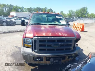 2005 Ford F-250 XL z VIN 1FTSX21P45EA18667, wystawiony jako IAAI lot #42117348 z przebiegiem 324 883 mil mil oraz . Historia ofert i sprzedaży dostępna na DreamBid. Obrazek 12.