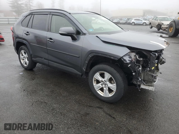2020 Toyota RAV4 XLE with VIN JTMP1RFV8LD524545, listed as a Copart auction lot 51288835 with 51,129 mi miles and Salvage Title. Bid and sale history available at carsss.com. Image 4.