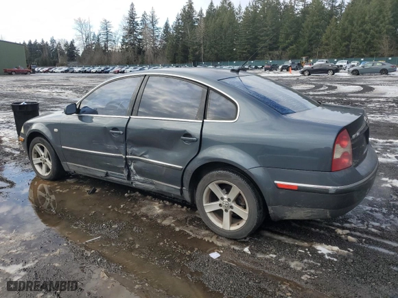 2004 Volkswagen Passat Sedan GLX with VIN WVWRH63B94P106041, listed as a Copart auction lot 45535185 with 205,883 mi miles and Salvage Title. Bid and sale history available at carsss.com. Image 2.