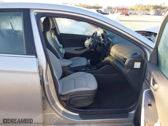 2022 Hyundai Ioniq Hybrid SEL with VIN KMHC85LC4NU281272, listed as a IAAI auction lot 41780390 with 6,159 mi miles. Bid and sale history available at carsss.com. Image 5.