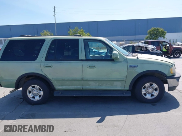1998 Ford Expedition XLT with VIN 1FMRU1762WLC11697, listed as a IAAI auction lot 42386716 with 239,848 mi miles and . Bid and sale history available at DreamBid. Image 13.