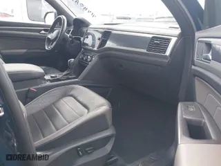 2021 Volkswagen Atlas Cross Sport 3.6L V6 SEL Premium R-Line with VIN 1V2FE2CA6MC238580, listed as a IAAI auction lot 41480812 with 54,427 mi miles. Bid and sale history available at carsss.com. Image 5.
