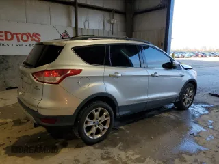2013 Ford Escape SE with VIN 1FMCU0GX1DUA53319, listed as a Copart auction lot 45741415 with 172,849 mi miles and Salvage Title. Bid and sale history available at DreamBid. Image 3.